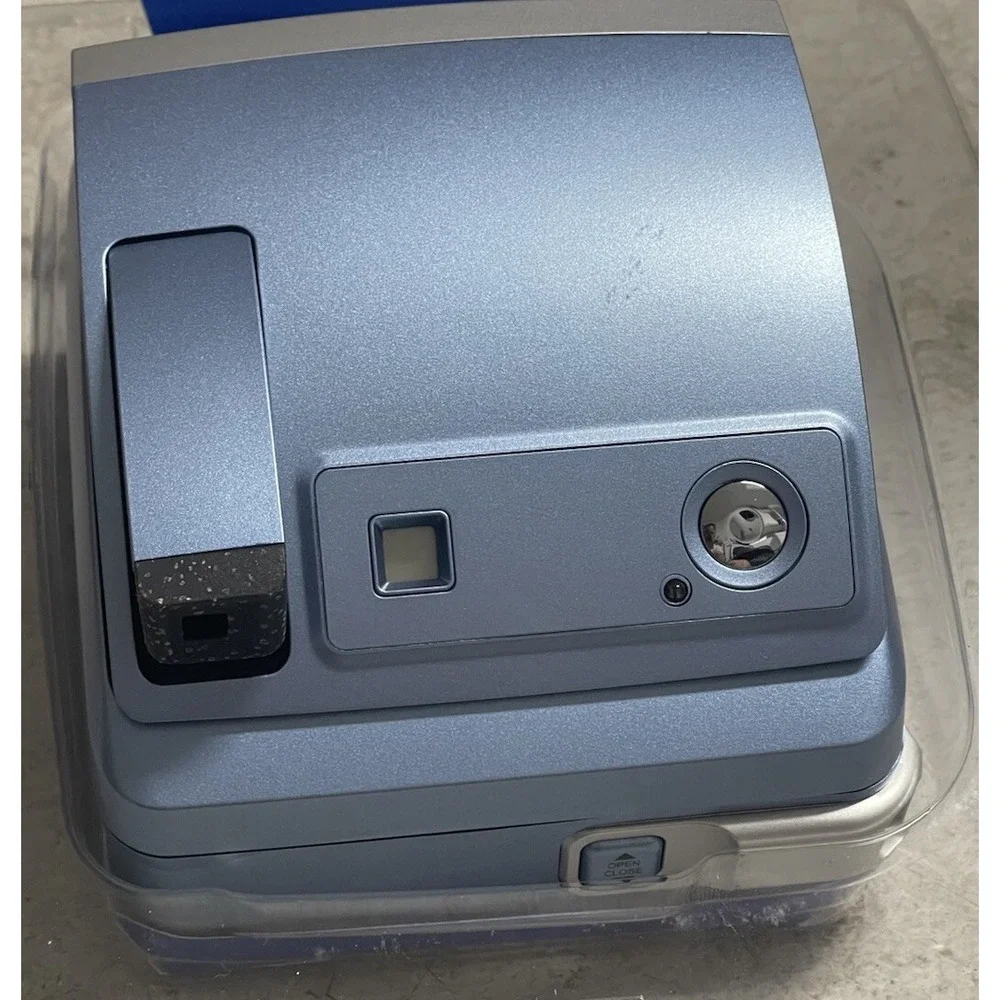 Polaroid One 600 Classic Instant Film Camera Blue New